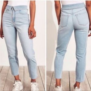 Hollister Ultra High Rise Mom Jean